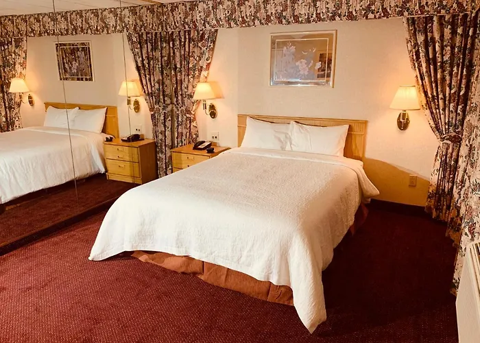 Coliseum Inn & Suites - Garden City Long Island